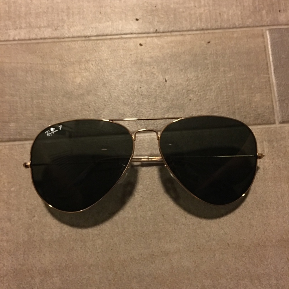RAYBAN AVIATOR POLARIZED! NEVER WORN! BRAND NEW